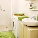 Lovely Garden Flat Near Royal Park شقة وارسو