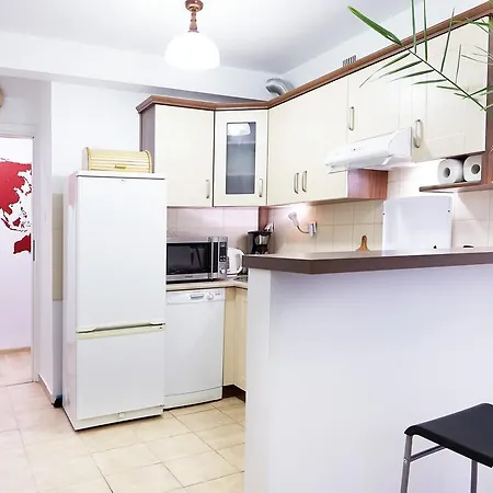 Lovely Garden Flat Near Royal Park * Varşova