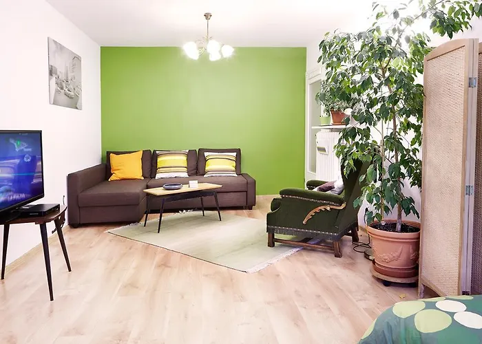 Lovely Garden Flat Near Royal Park *