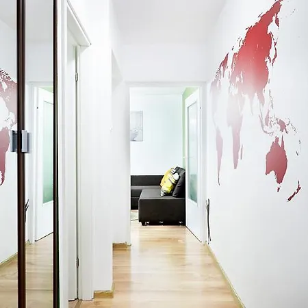 Lovely Garden Flat Near Royal Park Apartament